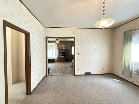 324 E Maple Street Sacred Heart MN 56285