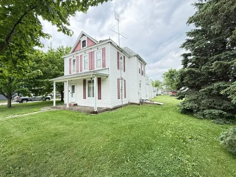 324 E Maple Street Sacred Heart MN 56285