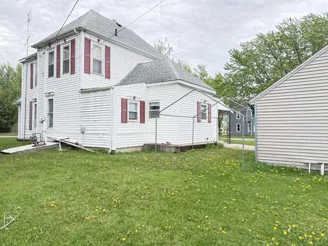 324 E Maple Street Sacred Heart MN 56285
