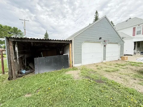 324 E Maple Street Sacred Heart MN 56285