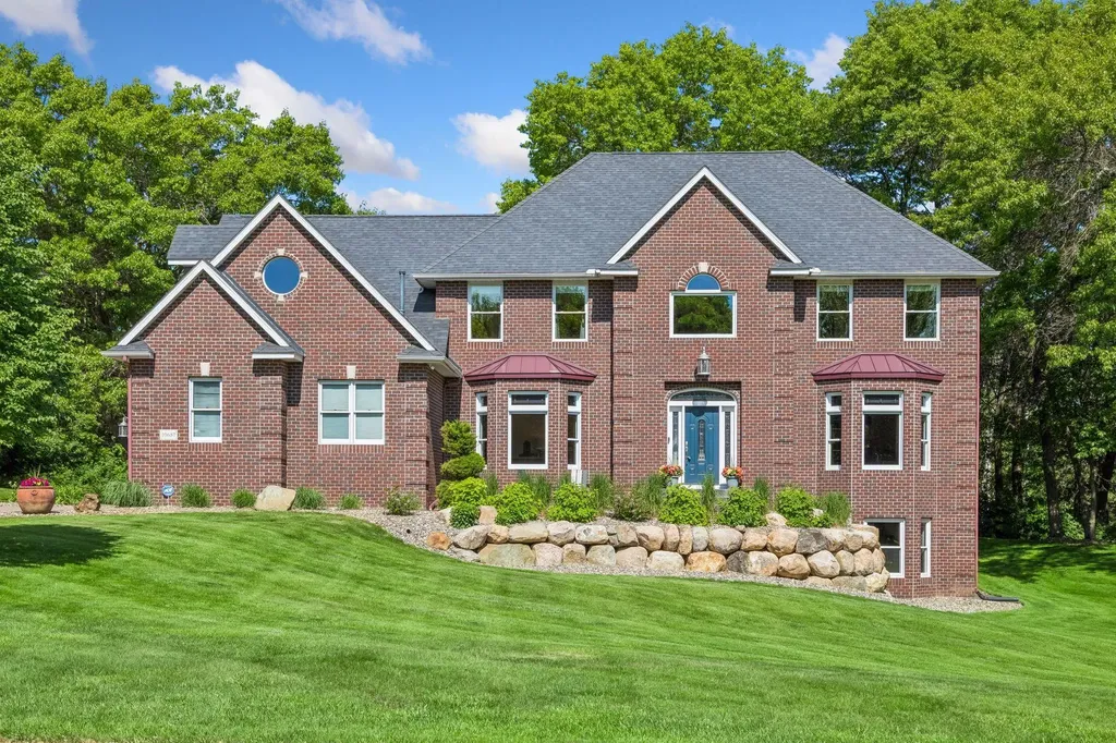 10681 Alameda Avenue Inver Grove Heights MN 55077