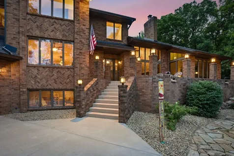 18430 Jasper Court Lakeville MN 55044