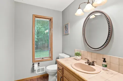 18430 Jasper Court Lakeville MN 55044