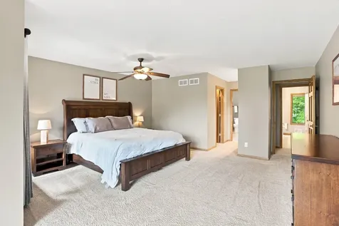 18430 Jasper Court Lakeville MN 55044