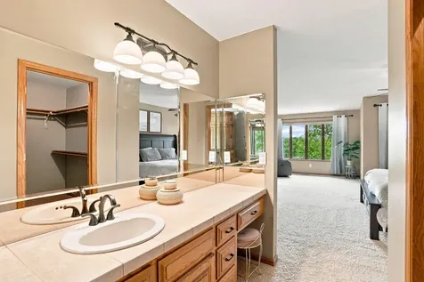 18430 Jasper Court Lakeville MN 55044