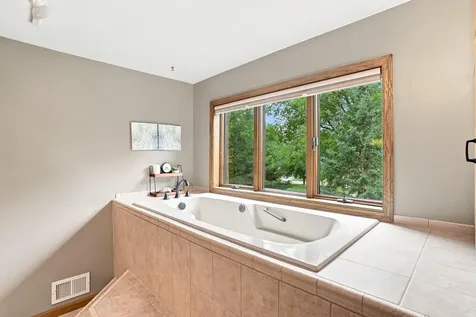 18430 Jasper Court Lakeville MN 55044