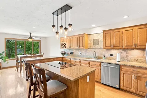 18430 Jasper Court Lakeville MN 55044