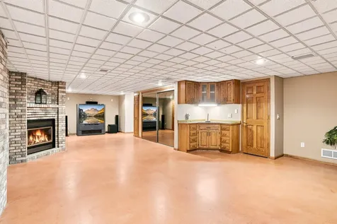18430 Jasper Court Lakeville MN 55044