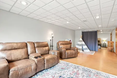18430 Jasper Court Lakeville MN 55044
