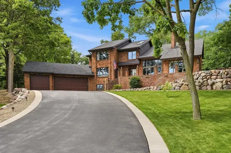 18430 Jasper Court Lakeville MN 55044