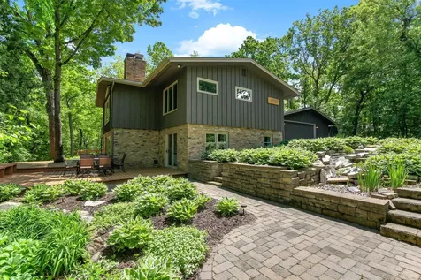 4001 Huntingdon Drive Minnetonka MN 55305