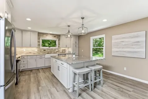 4001 Huntingdon Drive Minnetonka MN 55305