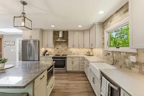 4001 Huntingdon Drive Minnetonka MN 55305