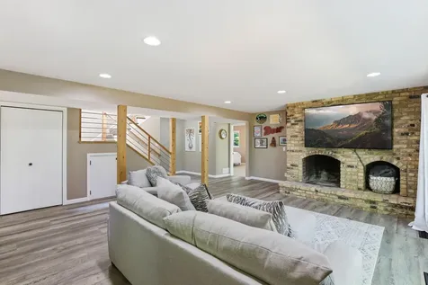 4001 Huntingdon Drive Minnetonka MN 55305