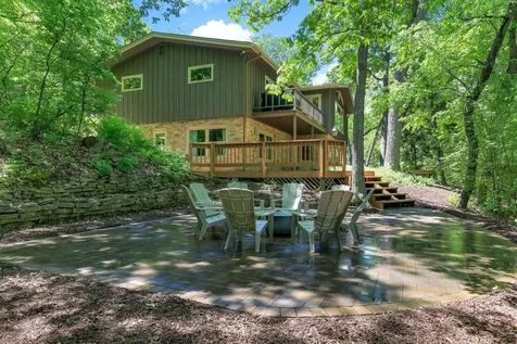 4001 Huntingdon Drive Minnetonka MN 55305
