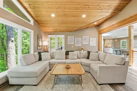 4001 Huntingdon Drive Minnetonka MN 55305