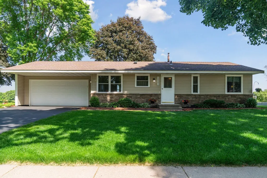 10502 Lancaster Lane N Maple Grove MN 55369