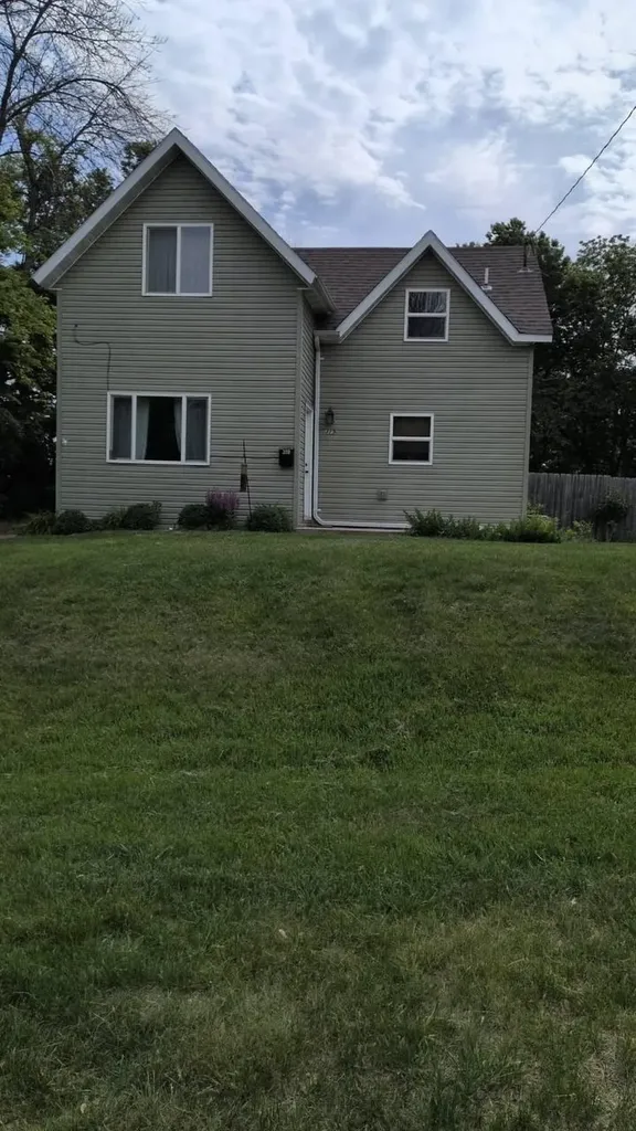 319 Adams Avenue NW Owatonna MN 55060