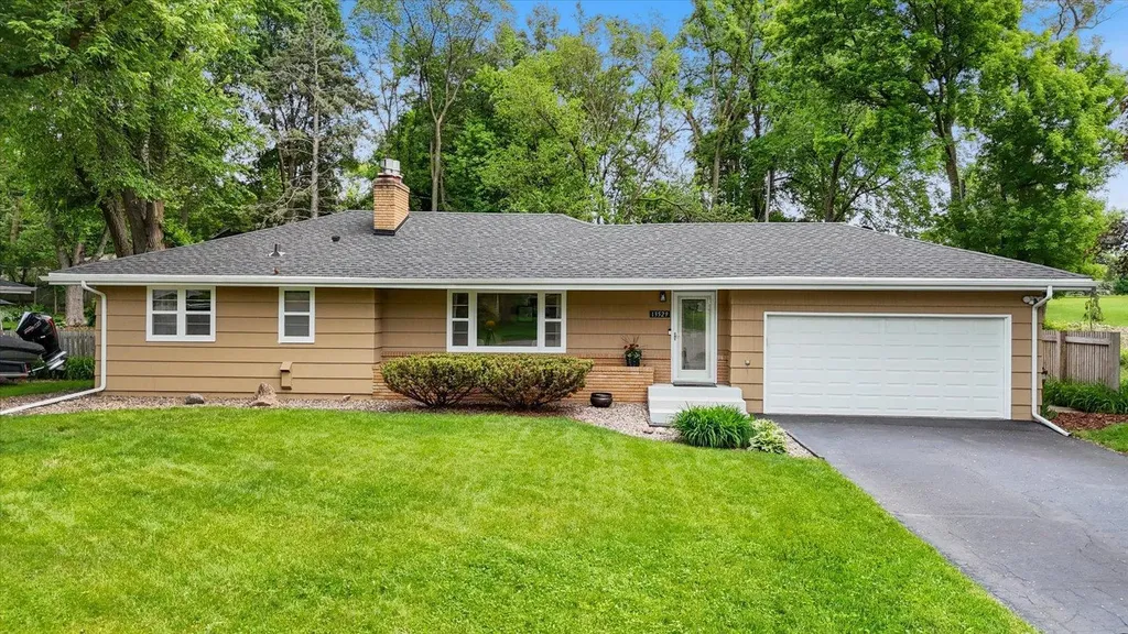 13529 Bellevue Drive Minnetonka MN 55345