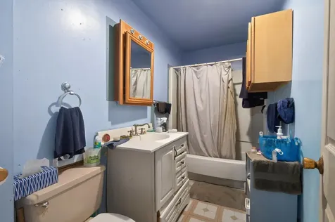 867 Aurora Avenue Saint Paul MN 55104