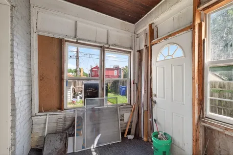 867 Aurora Avenue Saint Paul MN 55104