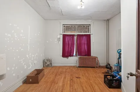 867 Aurora Avenue Saint Paul MN 55104