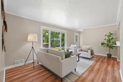 761 Bartelmy Lane N Maplewood MN 55119
