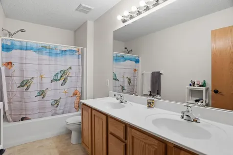 684 Oak Lane Lino Lakes MN 55014