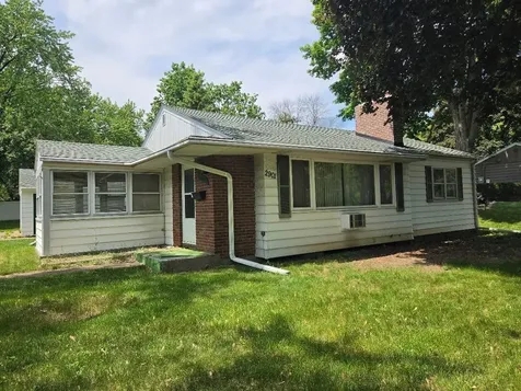 2901 Kyle Avenue N Golden Valley MN 55422
