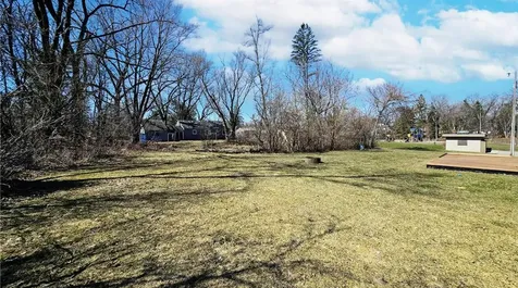 1130 Hallam Avenue N Mahtomedi MN 55115