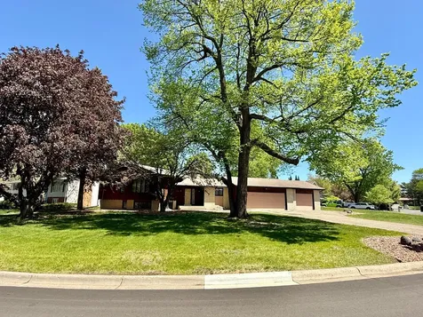 1062 Crestview Drive S Maplewood MN 55119