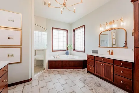 5827 Silverleaf Drive S Fargo ND 58104