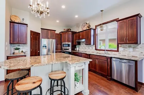 5827 Silverleaf Drive S Fargo ND 58104