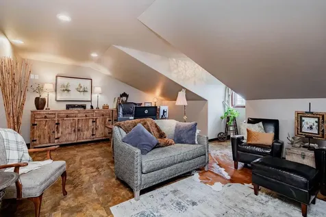 5827 Silverleaf Drive S Fargo ND 58104
