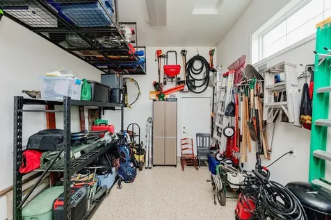 5827 Silverleaf Drive S Fargo ND 58104