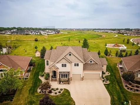 5827 Silverleaf Drive S Fargo ND 58104