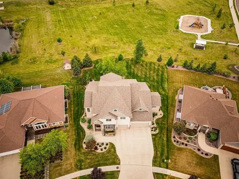 5827 Silverleaf Drive S Fargo ND 58104