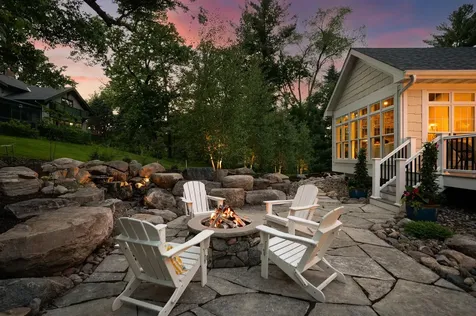 94 Neptune Street Mahtomedi MN 55115