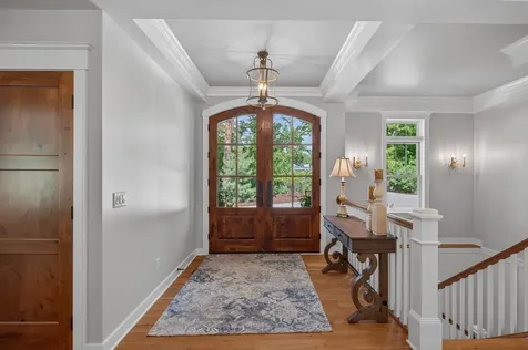 94 Neptune Street Mahtomedi MN 55115