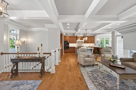 94 Neptune Street Mahtomedi MN 55115