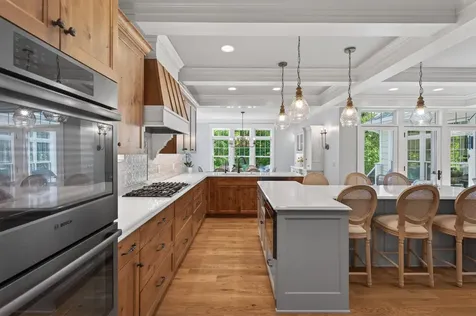 94 Neptune Street Mahtomedi MN 55115