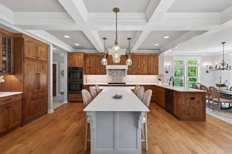 94 Neptune Street Mahtomedi MN 55115
