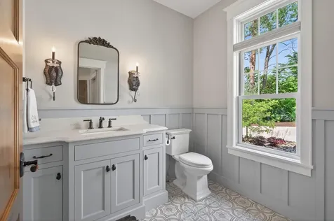 94 Neptune Street Mahtomedi MN 55115