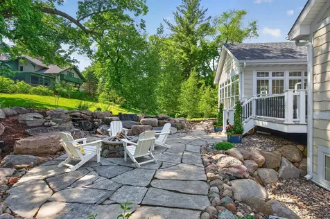 94 Neptune Street Mahtomedi MN 55115