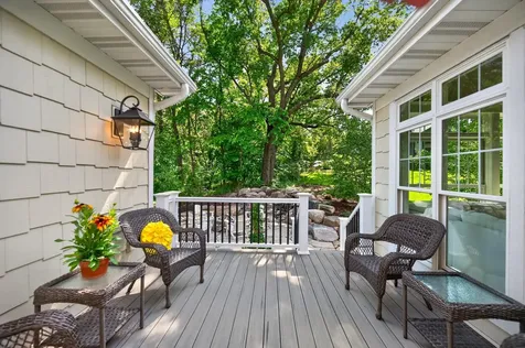 94 Neptune Street Mahtomedi MN 55115