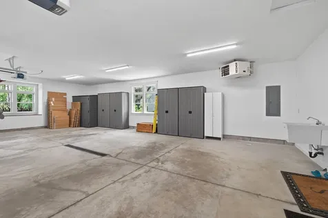 94 Neptune Street Mahtomedi MN 55115