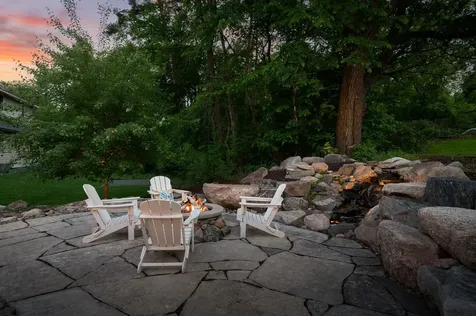94 Neptune Street Mahtomedi MN 55115