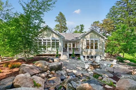 94 Neptune Street Mahtomedi MN 55115
