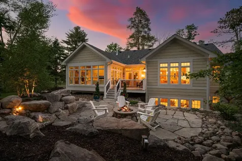 94 Neptune Street Mahtomedi MN 55115