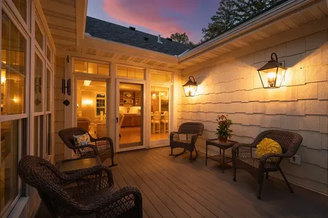94 Neptune Street Mahtomedi MN 55115